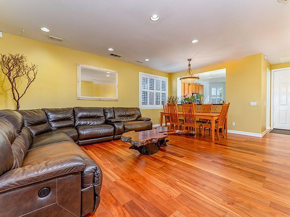 4th image of 1653 Regents St