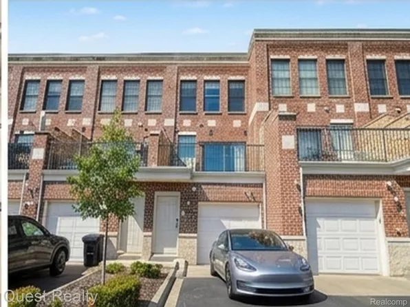 218 Mill St, Rochester, MI 48307