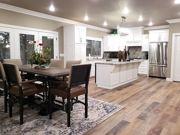 3rd image of 21942 Mill Creek Cir