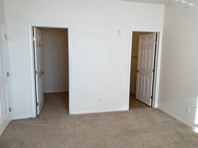 Old Orchard Apartments — Photo 45
