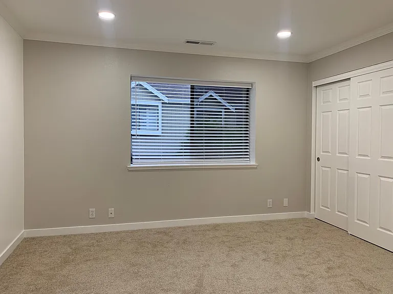 387 Creekview Dr — Photo 15