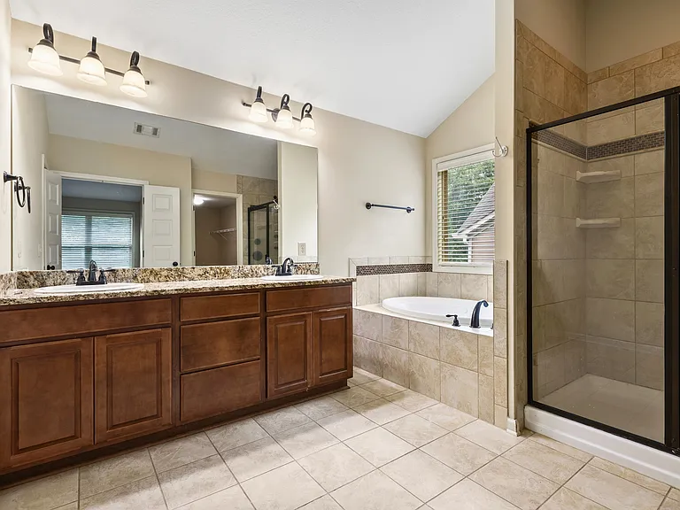 1177 Weatherford St — Photo 10
