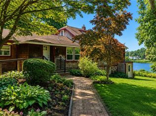 75 Richard Smith Dr, North Kingstown, RI 02852