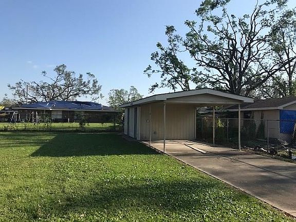 5th image of 629 University Dr