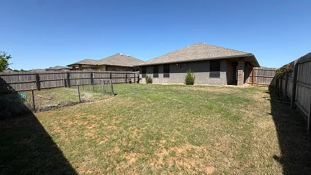 1109 Hickory Creek Dr — Photo 21