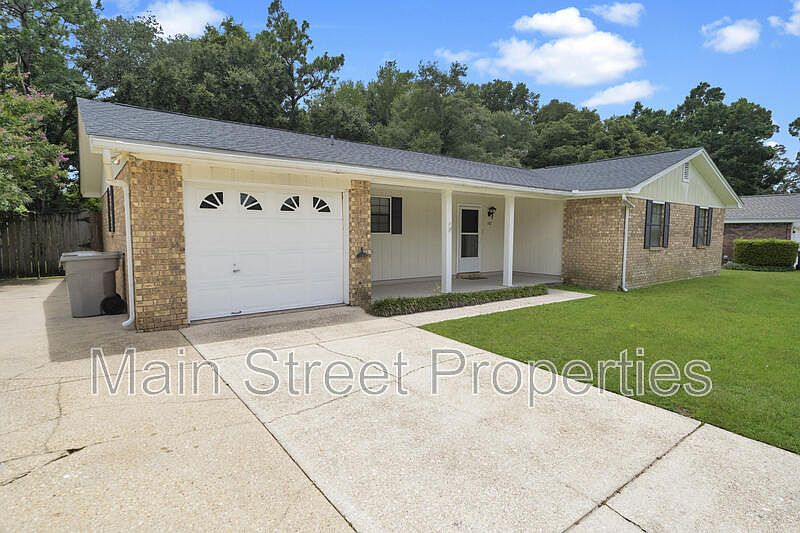 1st image of 587 Bobwhite Dr