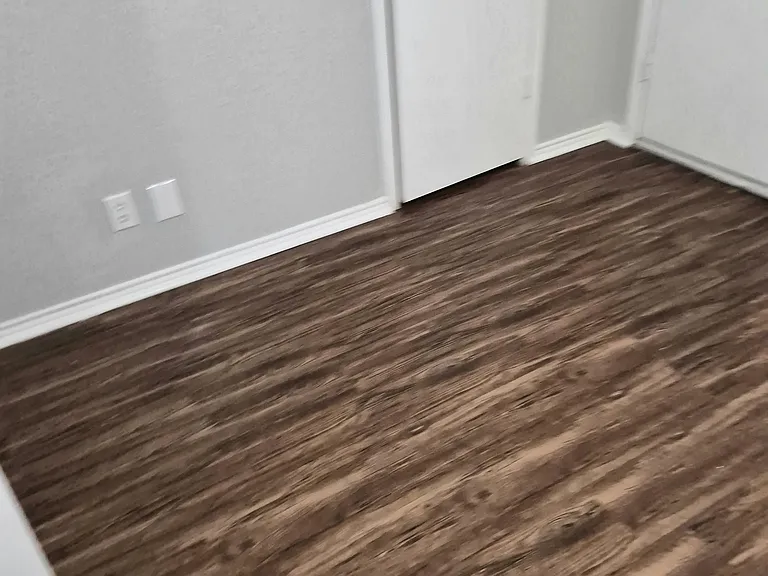 406 Matt Ln — Photo 9