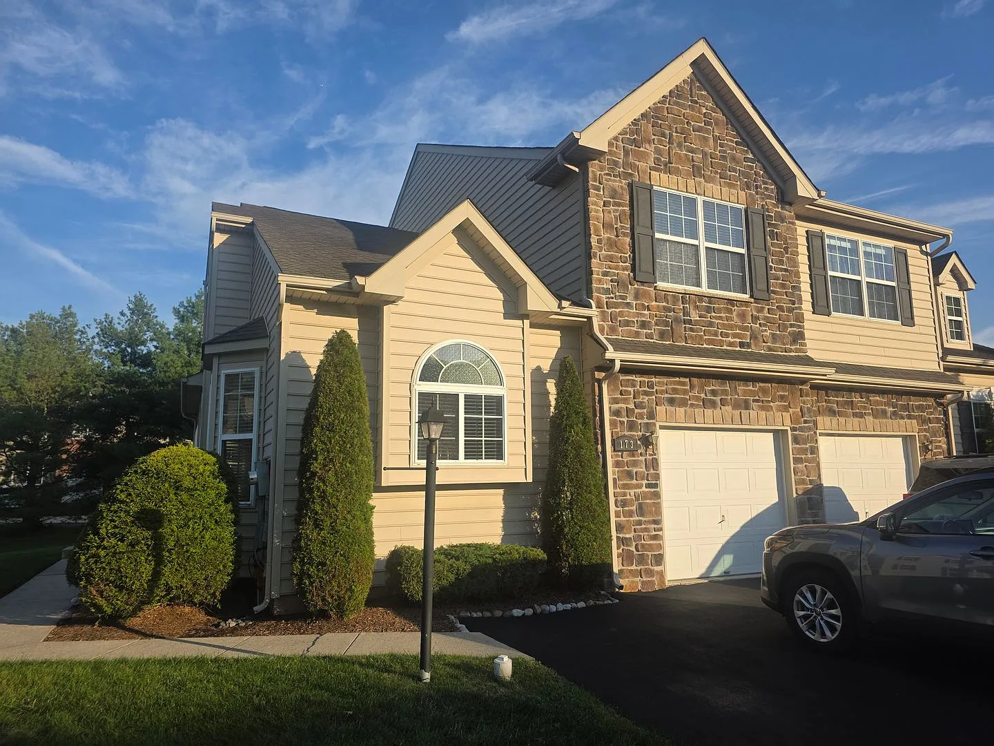 Gorgeous 3BR 2.5 Bath Twin in Providence Reserve — Photo 2