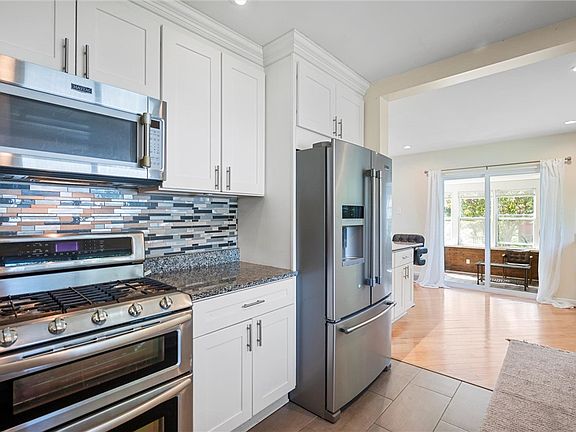 5th image of 204 Glenburn Dr