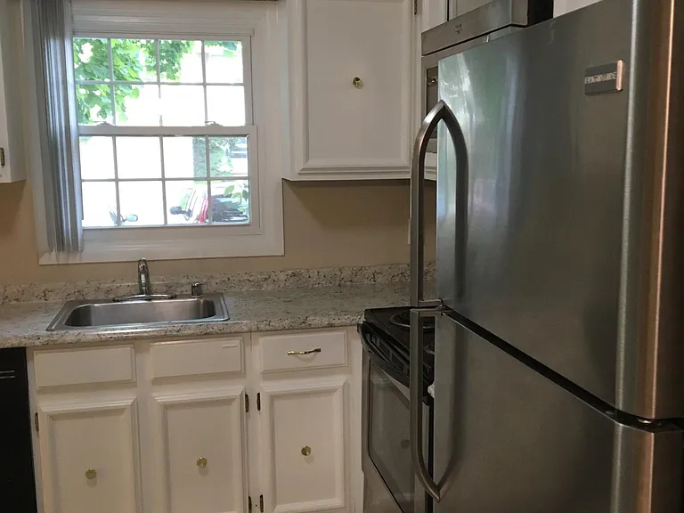 5310 Breeze Hill Pl — Photo 3