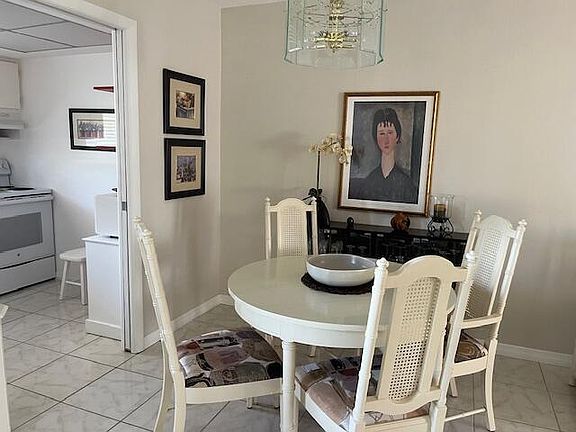 4th image of 2895 Crosley Drive W #I