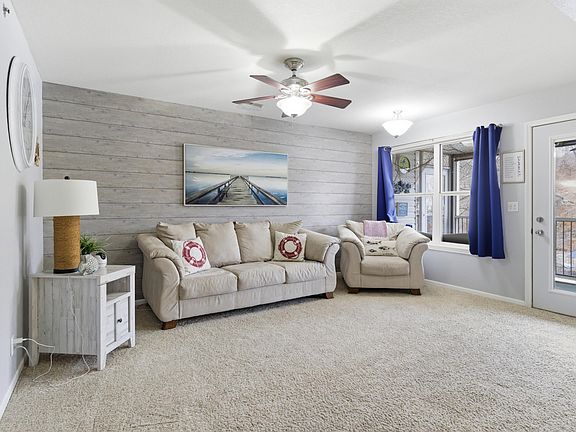 4th image of 40 Lighthouse Road #1-102