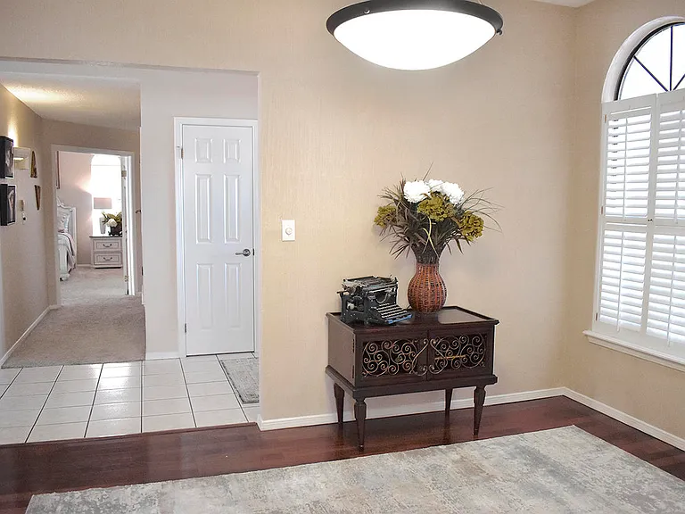 824 Via Descanso Ln — Photo 9