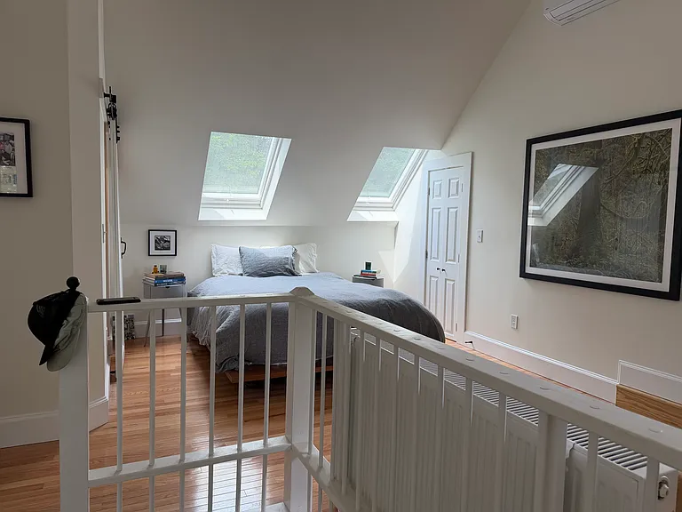 225 Harriet St — Photo 8