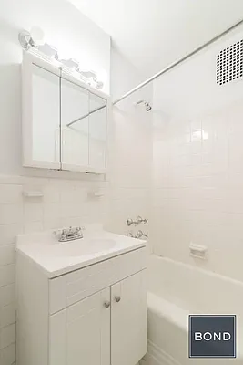 Rented by Bond New York | media 20