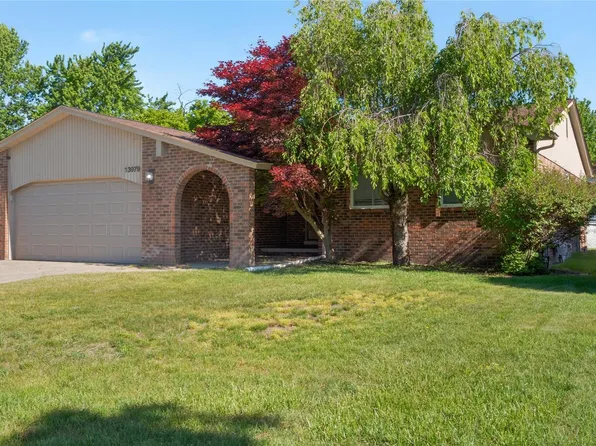 13979 Biscayne Dr, Sterling Heights, MI 48313