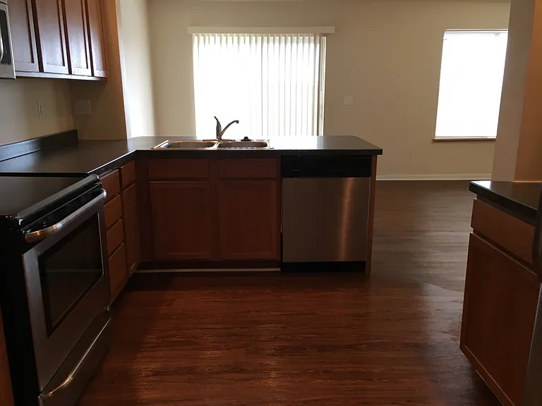 Stanley Town Homes — Photo 6