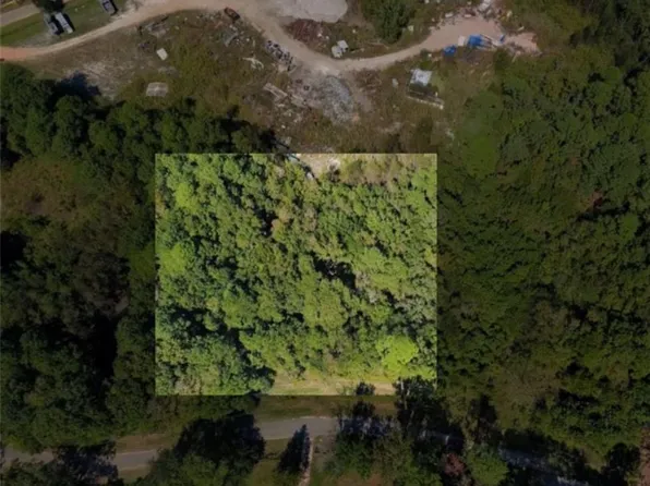 9320 Adams St, Bayou La Batre, AL 36509