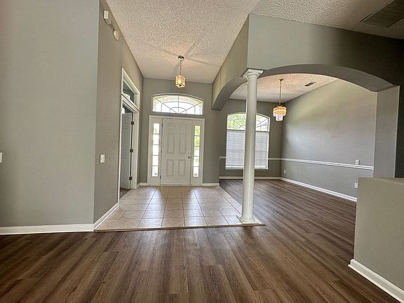 3rd image of 620 Catherine Foster Ln