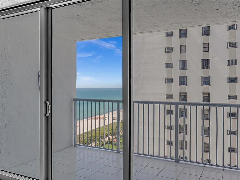 2655 Collins Ave #1710 — Photo 8