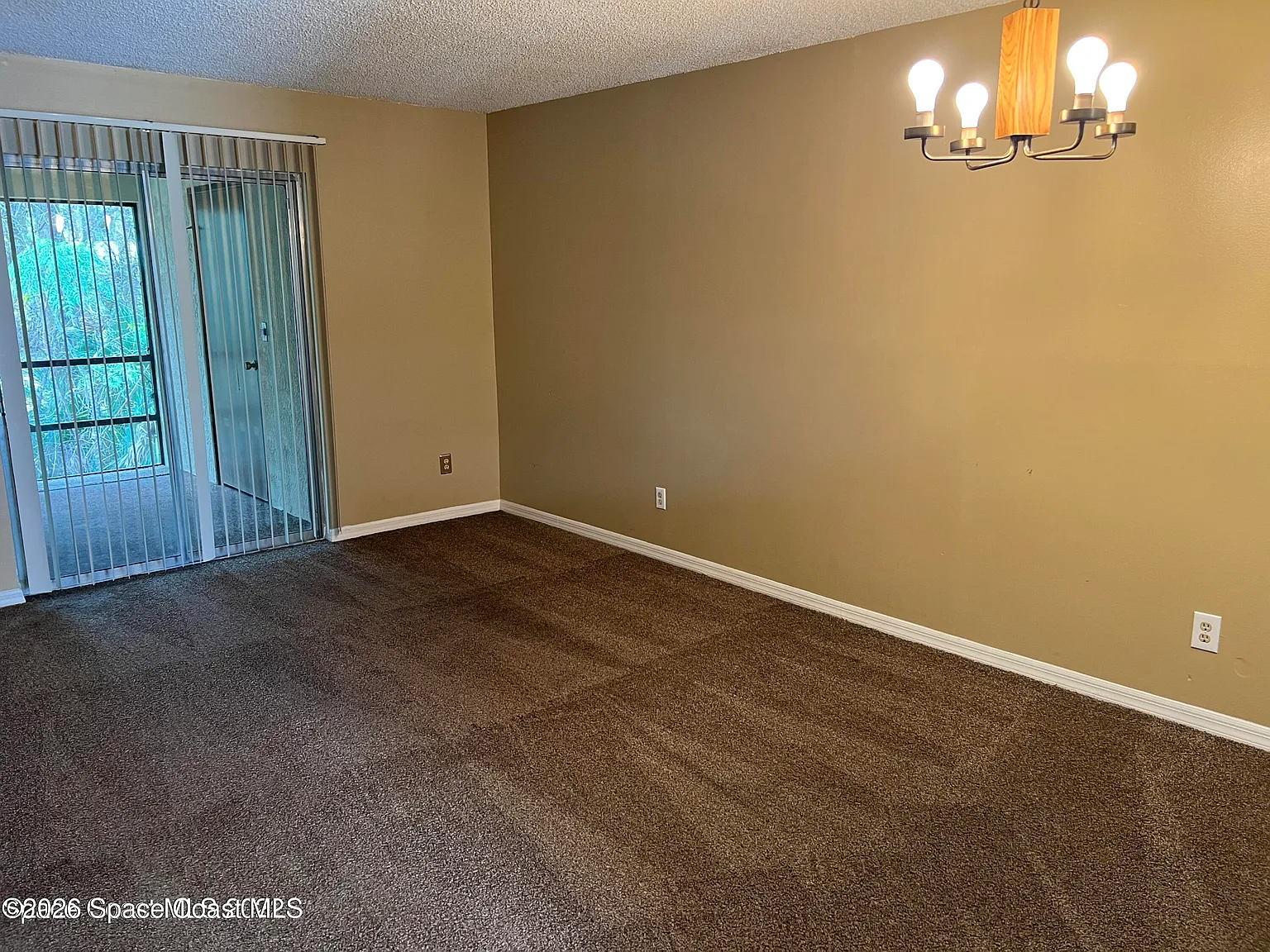 2 bed, 1.0 bath, 960 sqft, $1,000 — Photo 4