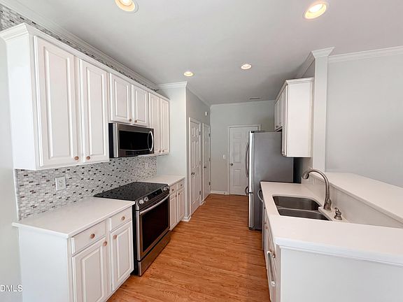 2nd image of 8409 Aztec Dawn Ct