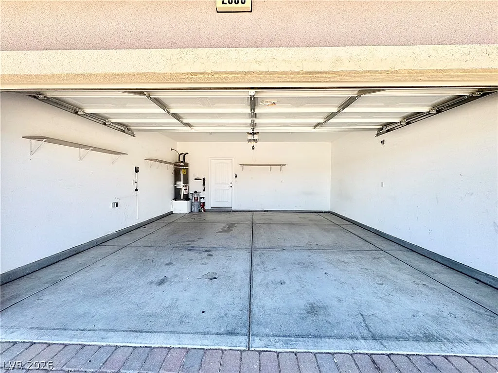 3 bed, 2.0 bath, 1452 sqft, $1,800 — Photo 2