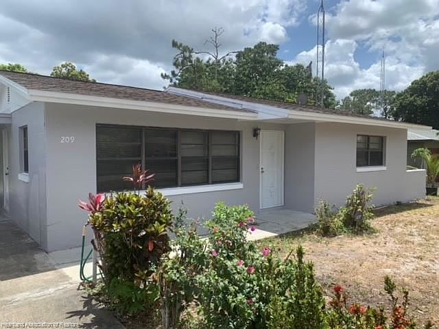 1st image of 209 Harmony Ln