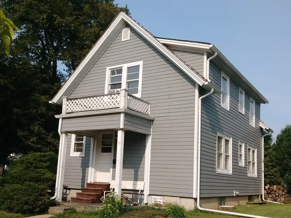 439 W Main St, Barrington, IL 60010