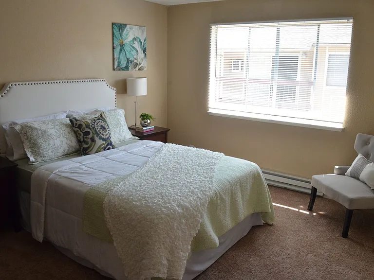 Sandlewood Apartments — Photo 26