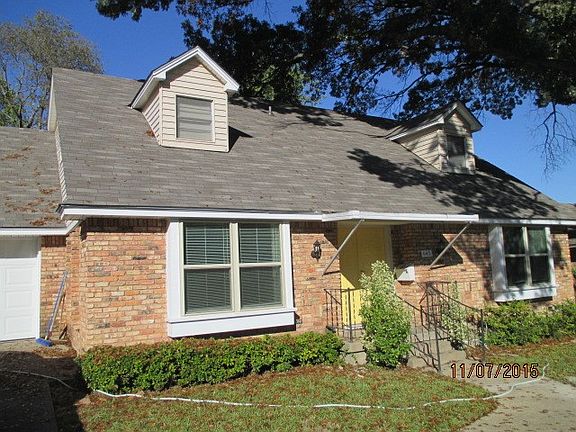 3rd image of 605 Oak Park Dr