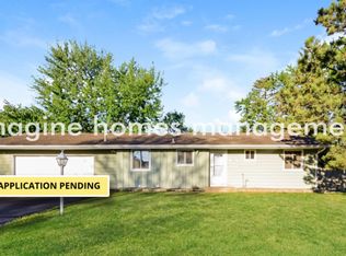896 Hopewell Ln, Apple Valley, MN 55124