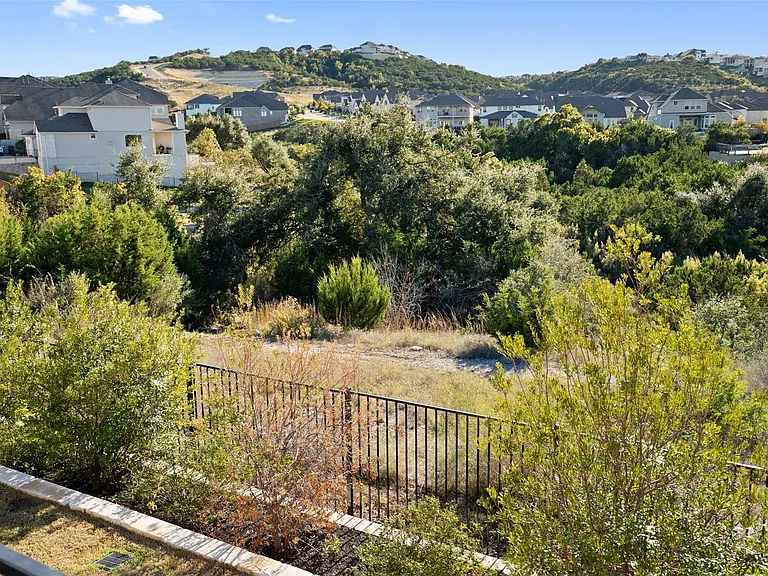 17805 Limestone Spring Ln — Photo 34