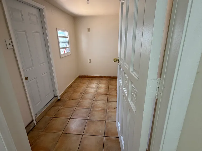 9902 NW 80th Way — Photo 15