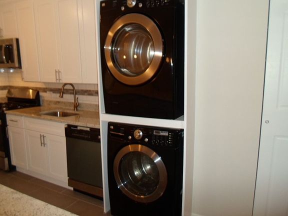 3rd image of 319 E 105th St APT 2C