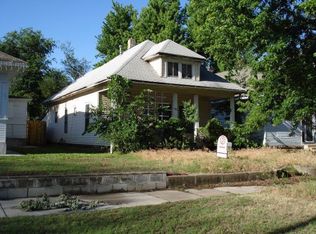 813 E 3rd Ave, Hutchinson, KS 67501