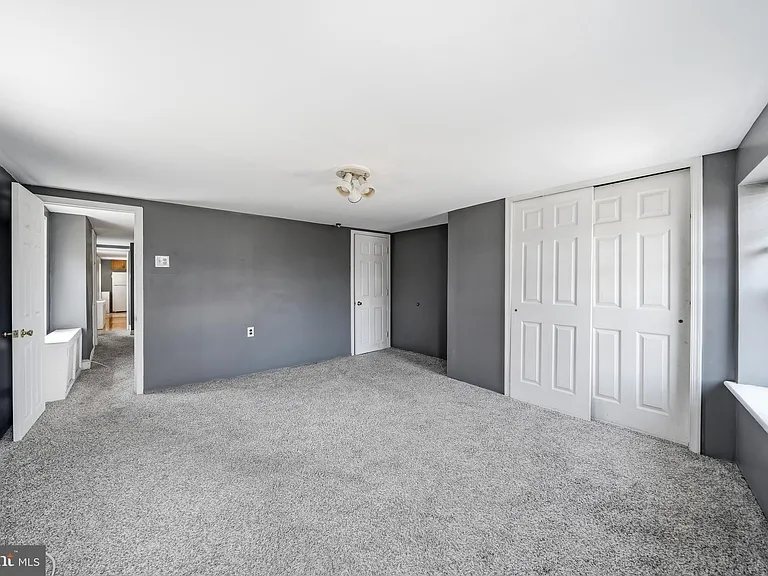 924 S 10th St — Photo 15