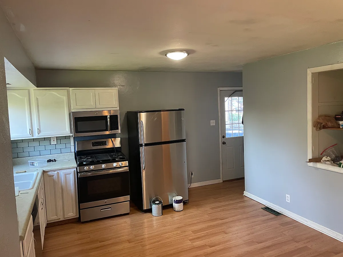 Building Photo - 12411 Glenbush Dr