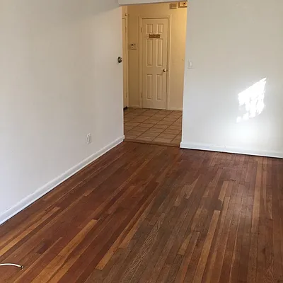 Rented by Prime Realty | media 7