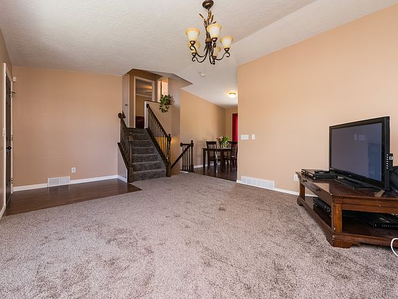 4th image of 5434 S Sarah Jane Dr
