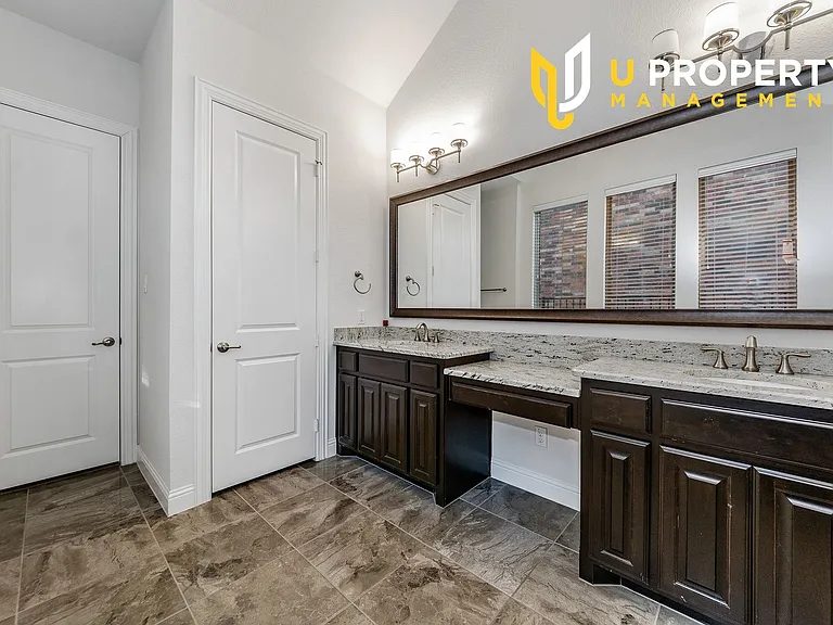 1017 Midland Dr — Photo 18
