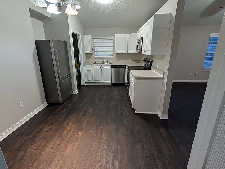 871 Pacific Blvd — Photo 7