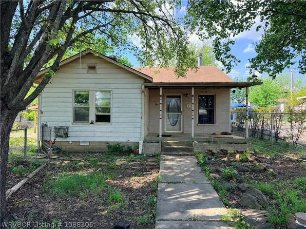 600 Holson Ave, Poteau, OK 74953