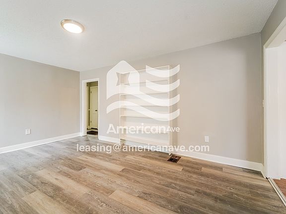 629900_003_wm_-_living_room_13321843.jpg