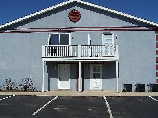 1st image of 1161 Greenwood Cir #8A