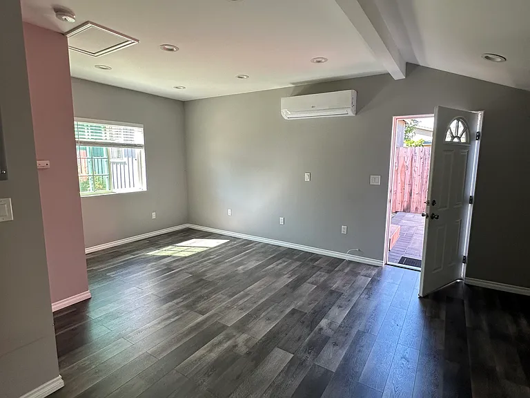 15047 Minnehaha St — Photo 3