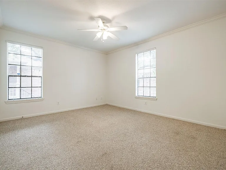 2255 Braeswood Park Dr #294 — Photo 14