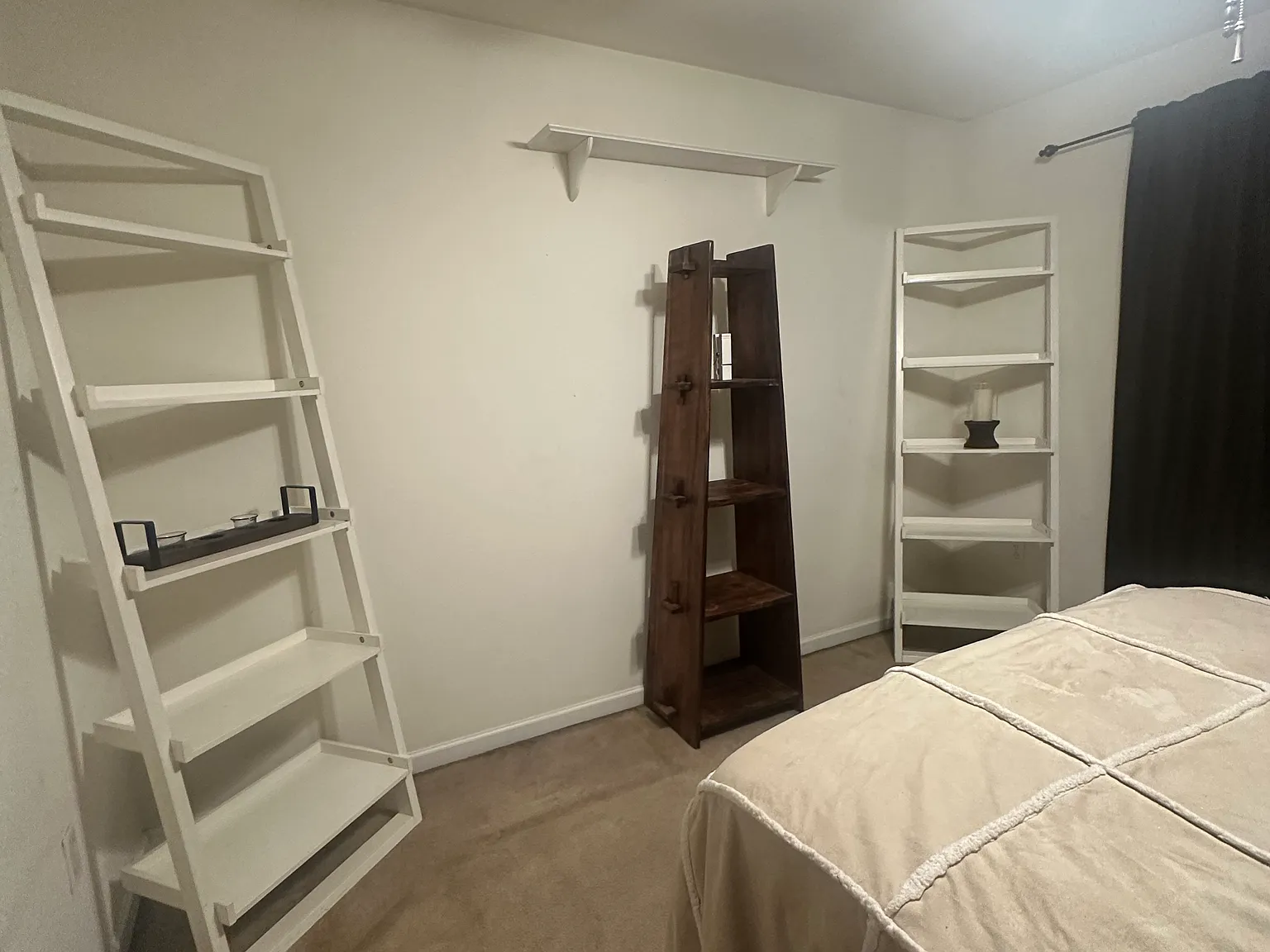 3 bed, 2.5 bath, $900 — Photo 3