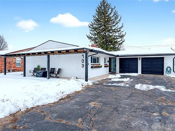 2nd image of 103 Lowry Dr