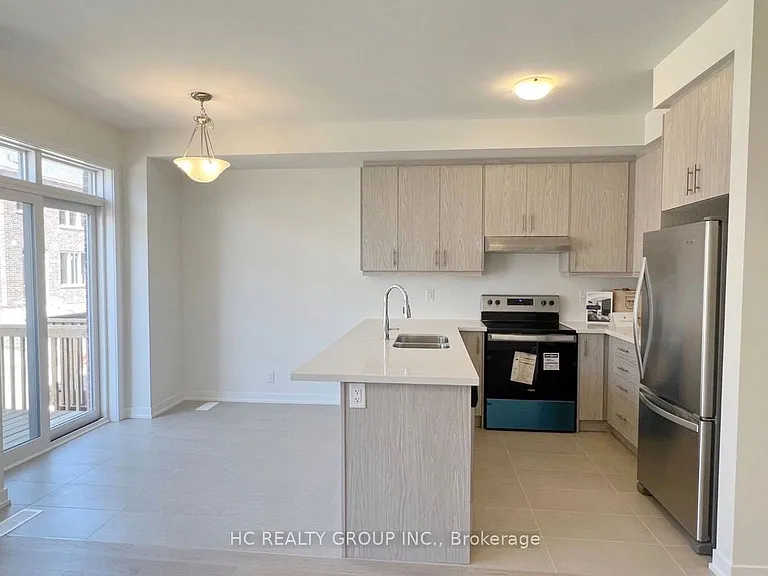 38 Harvey Bunker Cres — Photo 6